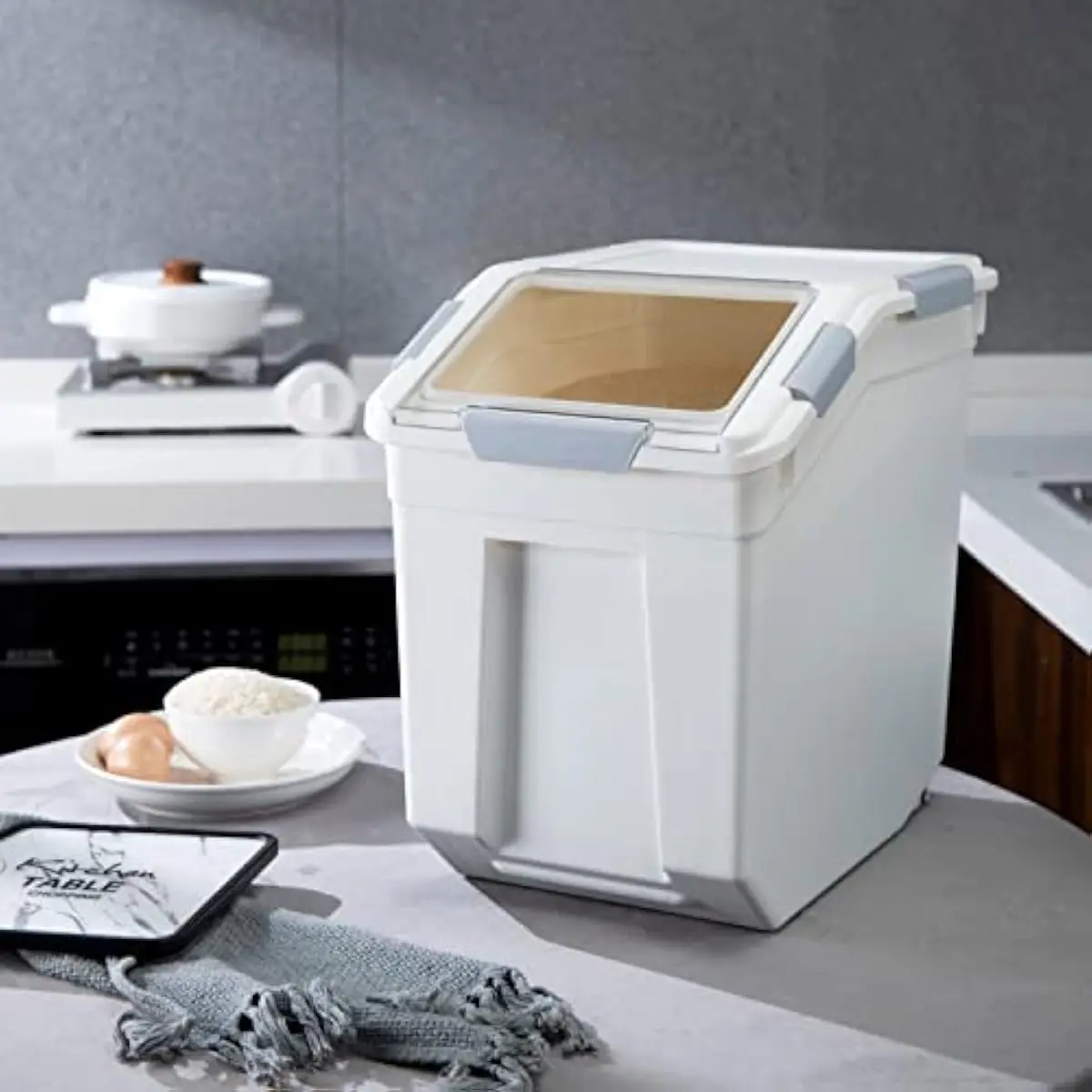 Contenitore Ermetico per Alime - Food Storage With Wheels recensione e prezzo